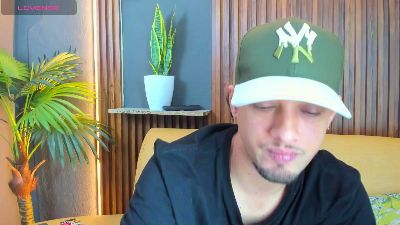 Jayko_Miller3 live cam on Cam4