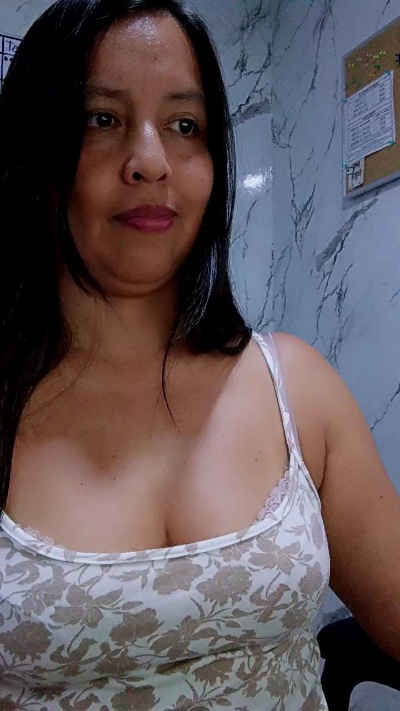Jaz_Angel live cam on Cam4