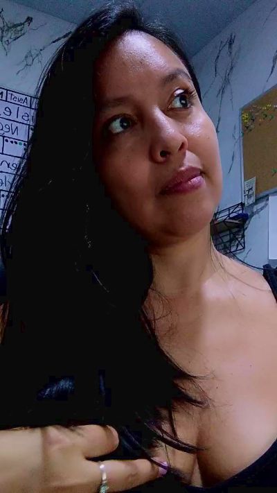 Jaz_Angel live cam on Cam4