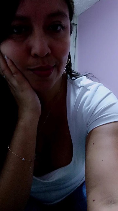 Jaz_Angel live cam on Cam4