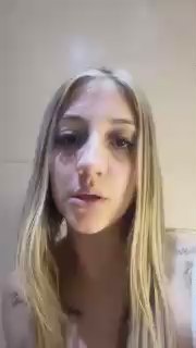 Jazblondebaby live cam on Cam4