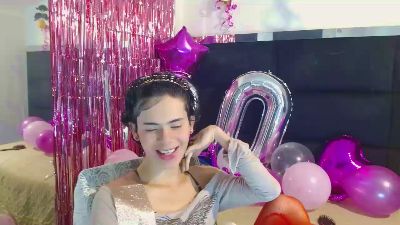 Jazmiinrosee live cam on Cam4