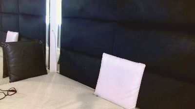 Jazmiinrosee live cam on Cam4