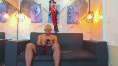 JeanPaul_26 live cam on Cam4