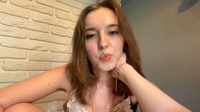 JeanineSchill live cam on Cam4