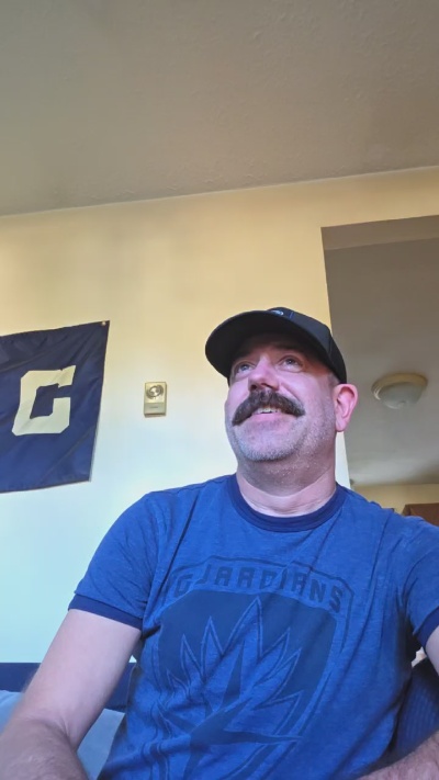 Jeepbrofo live cam on Cam4