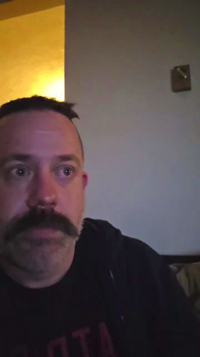 Jeepbrofo live cam on Cam4