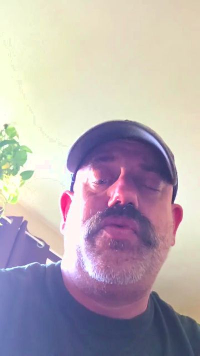 Jeepbrofo live cam on Cam4