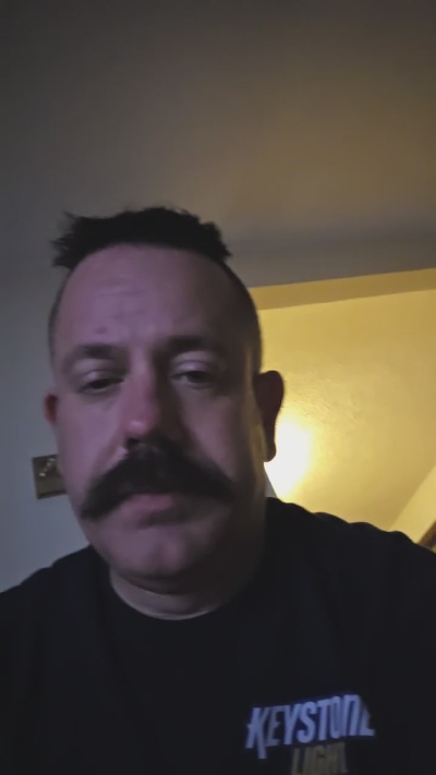Jeepbrofo live cam on Cam4