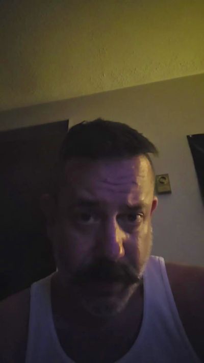 Jeepbrofo live cam on Cam4