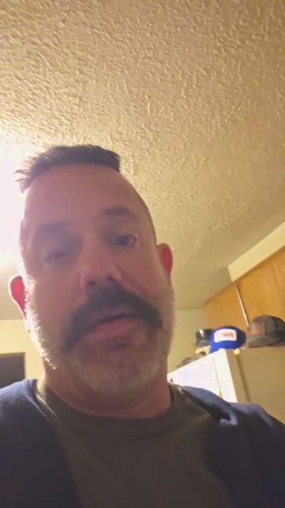 Jeepbrofo live cam on Cam4