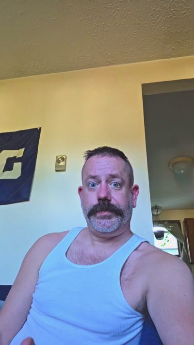 Jeepbrofo live cam on Cam4