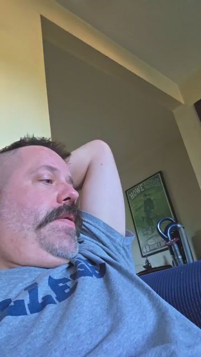 Jeepbrofo live cam on Cam4
