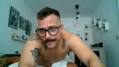 Jeffhubard live cam on Cam4