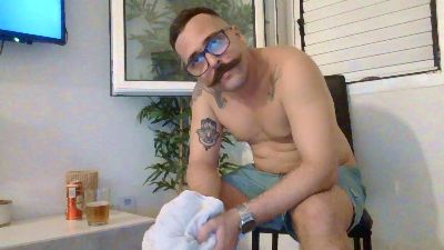 Jeffhubard live cam on Cam4