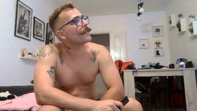 Jeffhubard live cam on Cam4