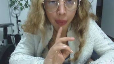 Jeiana4u live cam on Cam4