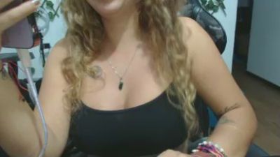 Jeiana4u live cam on Cam4