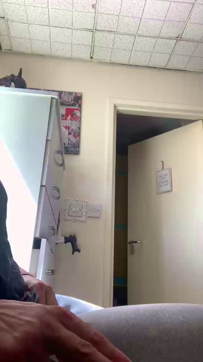 Jellyhead87 live cam on Cam4