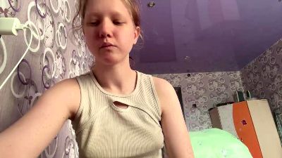 JenaeCocuzza live cam on Cam4