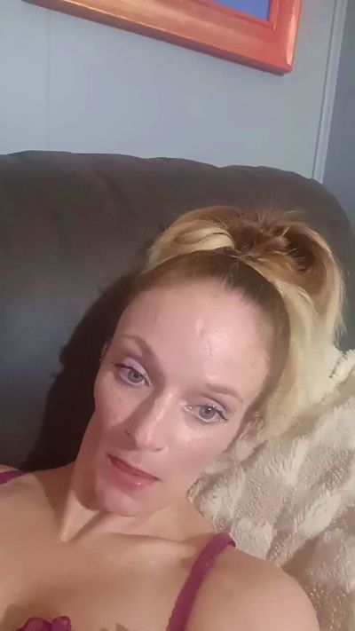 Jenflower07 live cam on Cam4