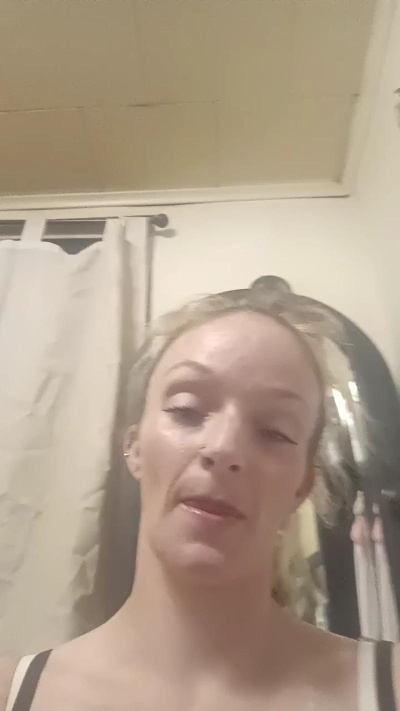 Jenflower07 live cam on Cam4