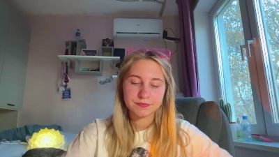 JeniferVoris live cam on Cam4