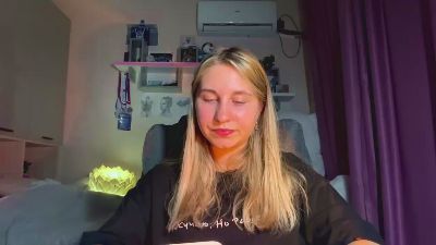 JeniferVoris live cam on Cam4