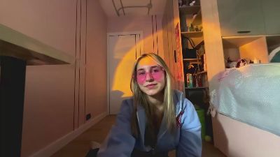 JeniferVoris live cam on Cam4
