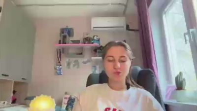 JeniferVoris live cam on Cam4
