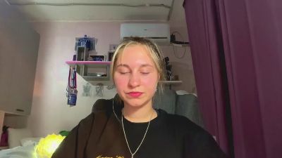 JeniferVoris live cam on Cam4