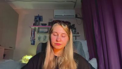 JeniferVoris live cam on Cam4