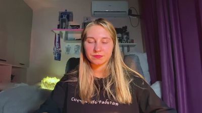 JeniferVoris live cam on Cam4