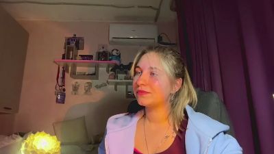 JeniferVoris live cam on Cam4