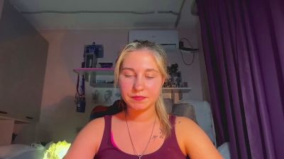 JeniferVoris live cam on Cam4