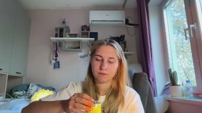 JeniferVoris live cam on Cam4