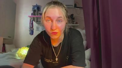 JeniferVoris live cam on Cam4