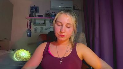 JeniferVoris live cam on Cam4