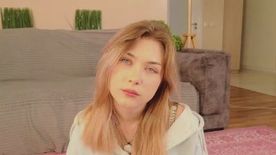 JenineTatom live cam on Cam4