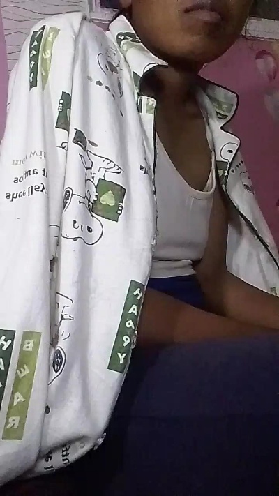 Jennia234 live cam on Cam4