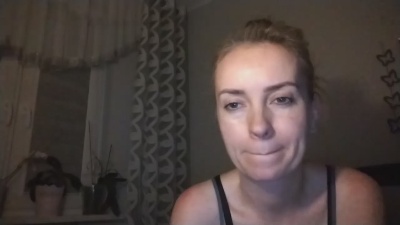 JenniferDevil live cam on Cam4