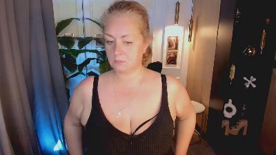 JenniferLight live cam on Cam4