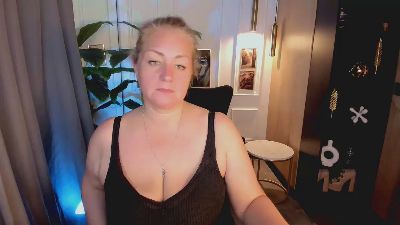 JenniferLight live cam on Cam4