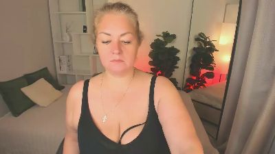 JenniferLight live cam on Cam4