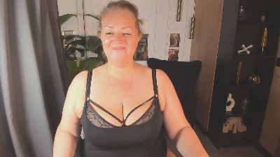 JenniferLight live cam on Cam4