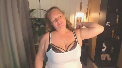 JenniferLight live cam on Cam4