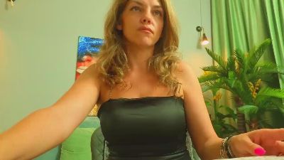 JenniferReys live cam on Cam4
