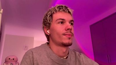 JeremyScotty live cam on Cam4