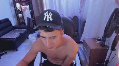 Jereth_Boy live cam on Cam4