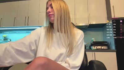 JerilynMarbach live cam on Cam4